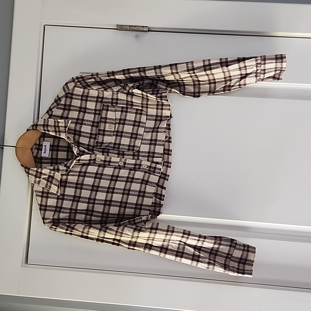 BOYED (Delaney Childs influencer brand) brown/cream cropped, distressed flannel!